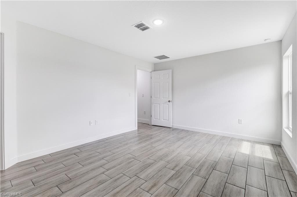 1242 Echard ST E-15