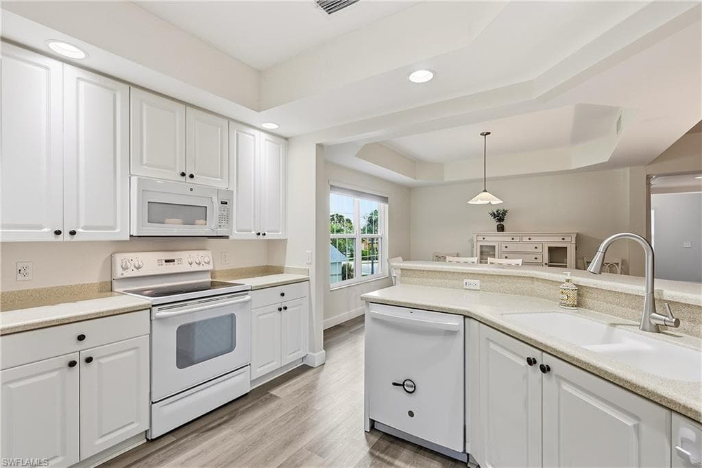 4229 Tequesta DR-14