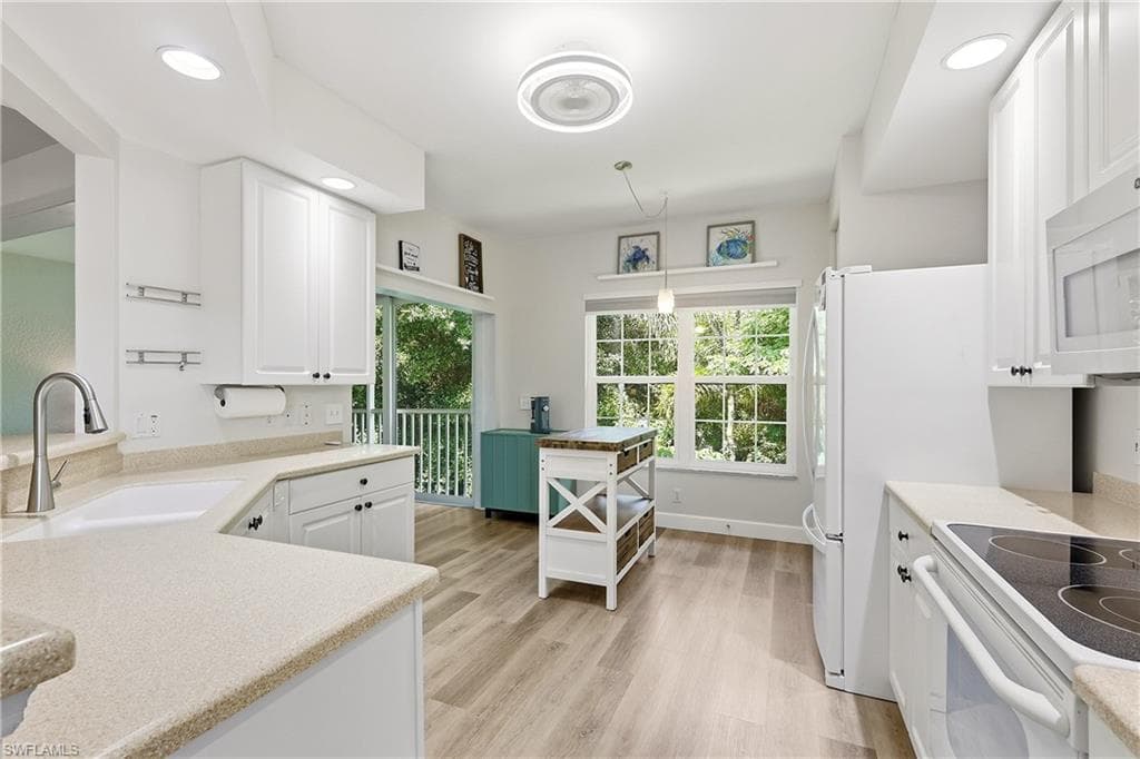 4229 Tequesta DR-15