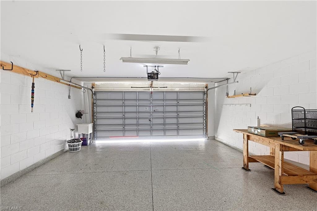 4229 Tequesta DR-25