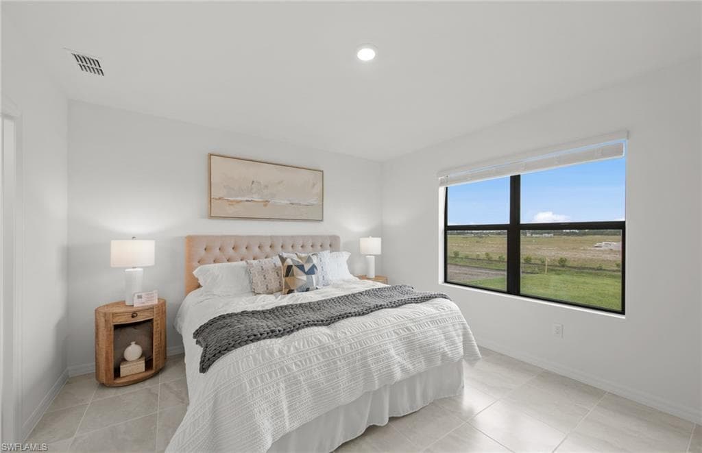 634 Lakeside Oasis AVE-23