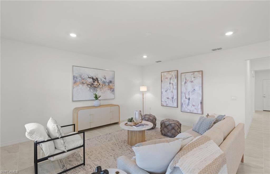634 Lakeside Oasis AVE-13