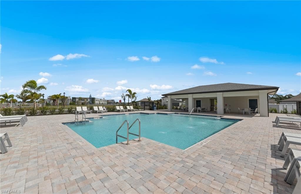634 Lakeside Oasis AVE-26