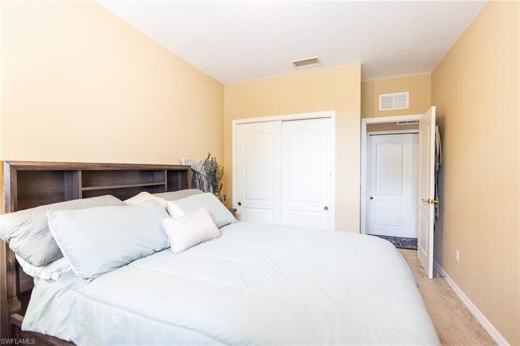 8713 Pegasus DR-27