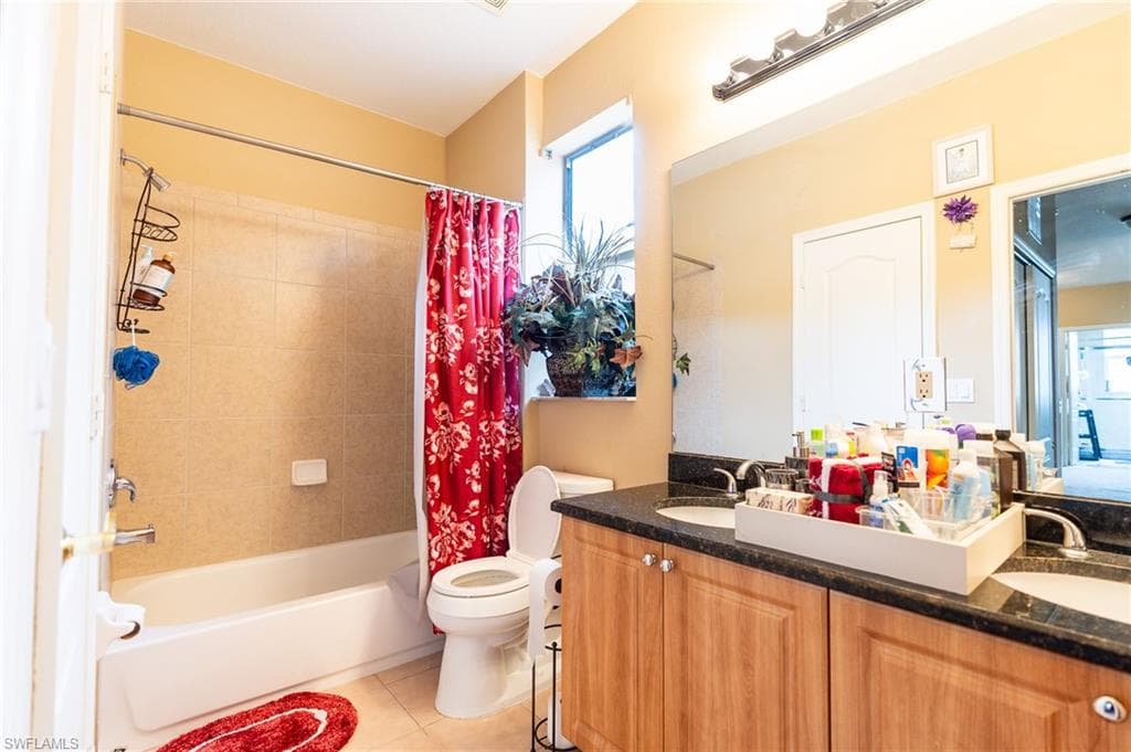 8713 Pegasus DR-29