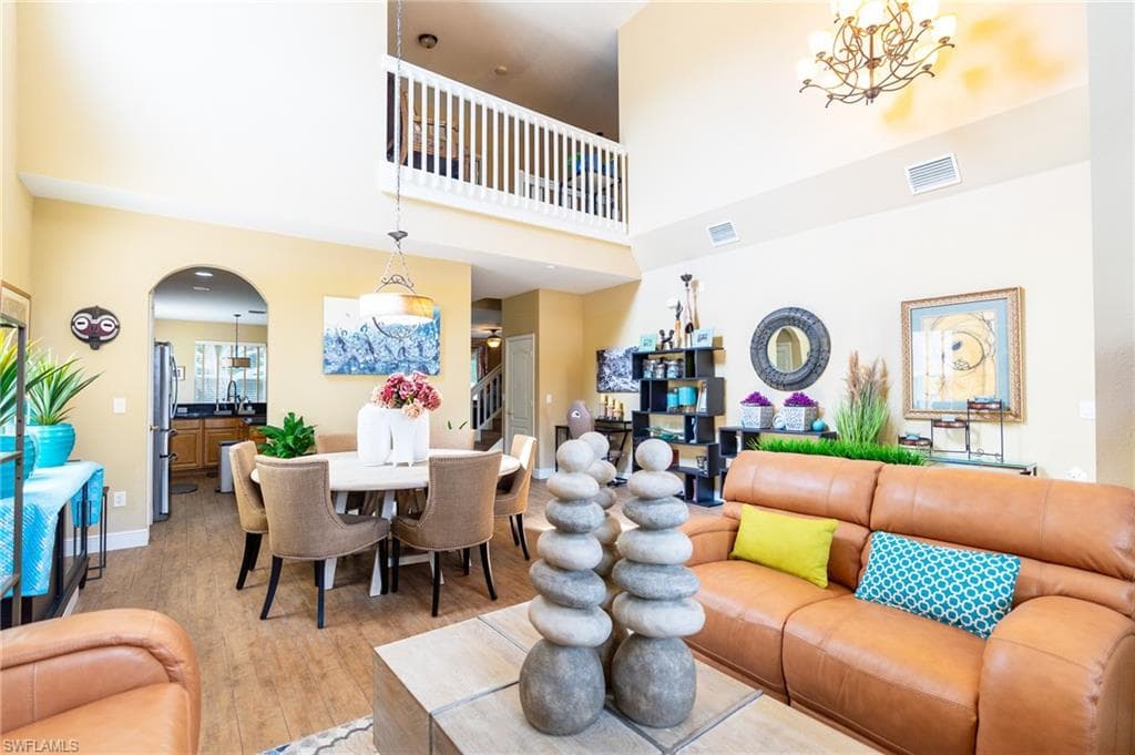 8713 Pegasus DR-8