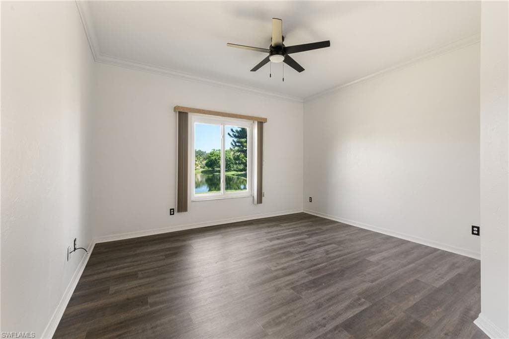 223 Stanhope CIR-16