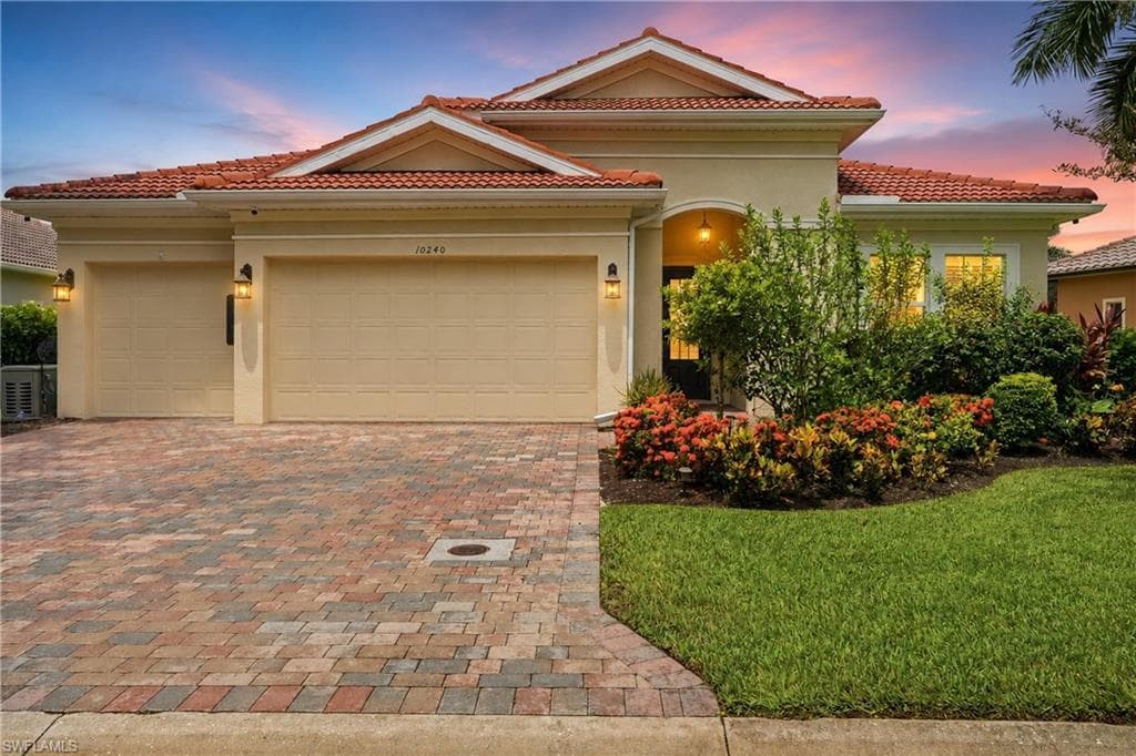 10240 Avonleigh DR-1