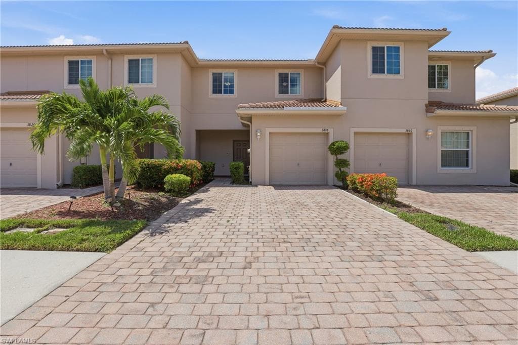 3818 Clearbrook LN-1