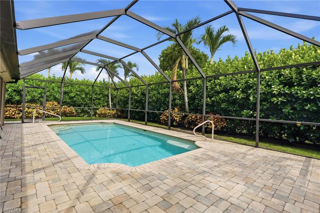 8185 Breton CIR-32
