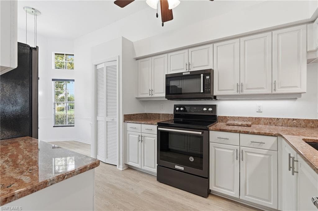 8185 Breton CIR-14