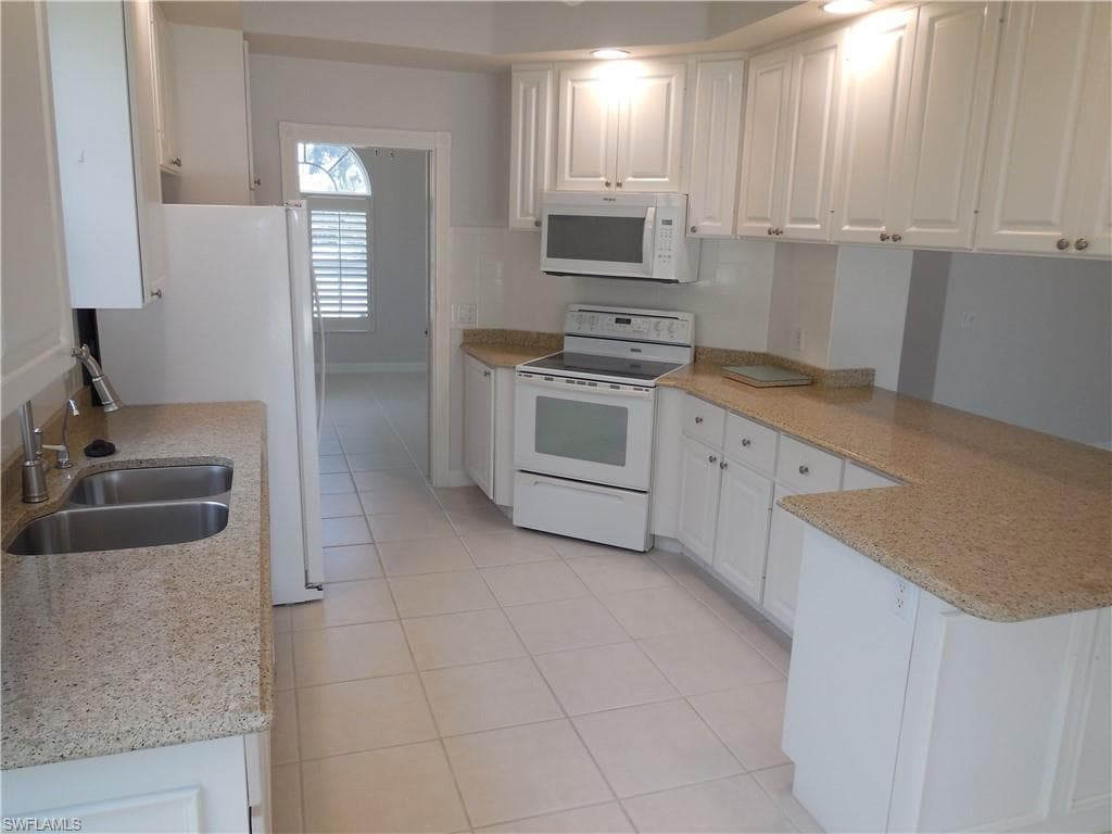5299 Hawkesbury WAY-3