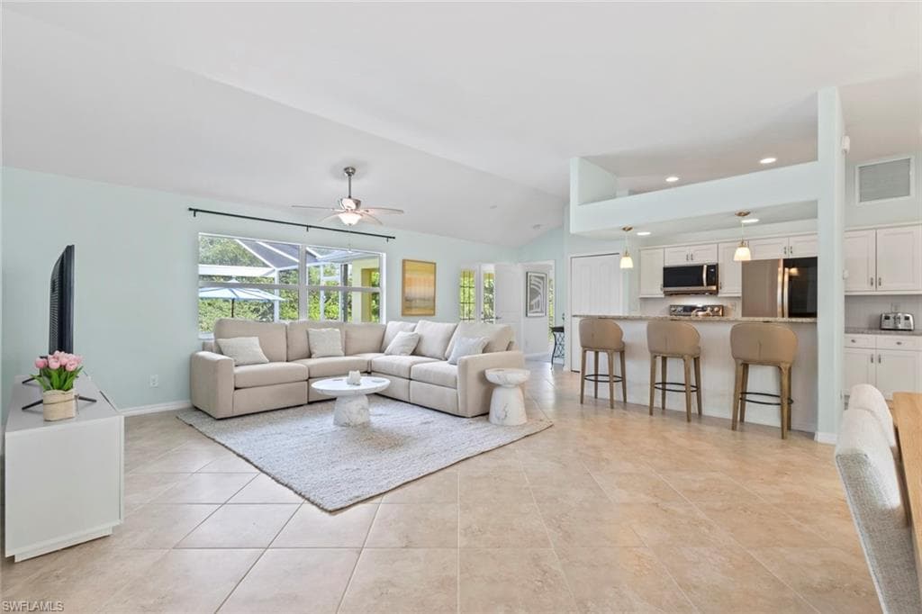 11693 OAKLAND DR-6