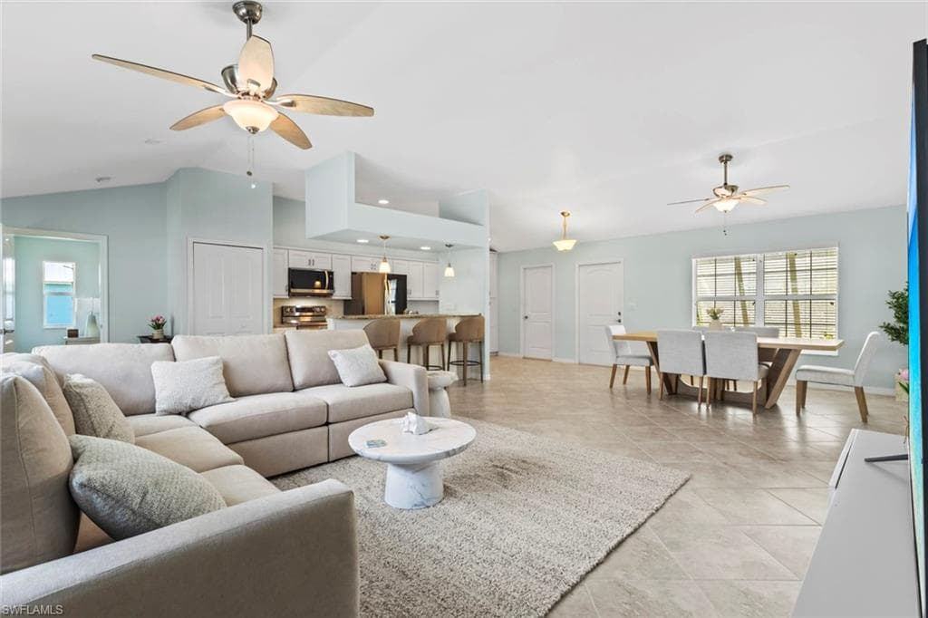 11693 OAKLAND DR-7