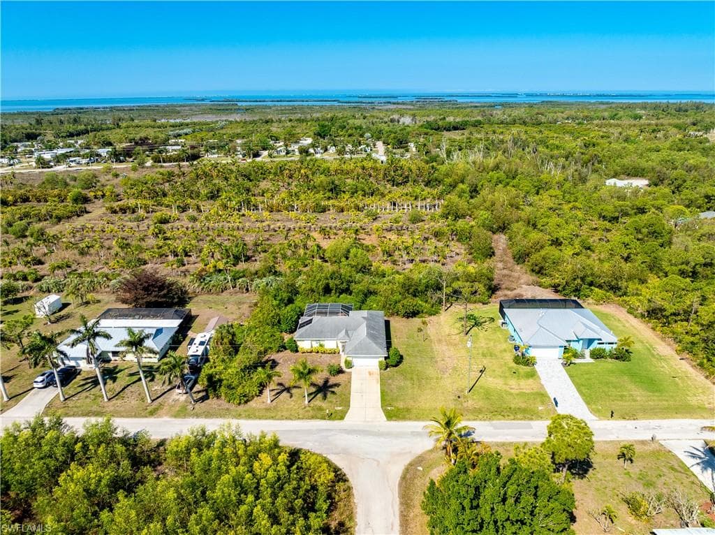11693 OAKLAND DR-33