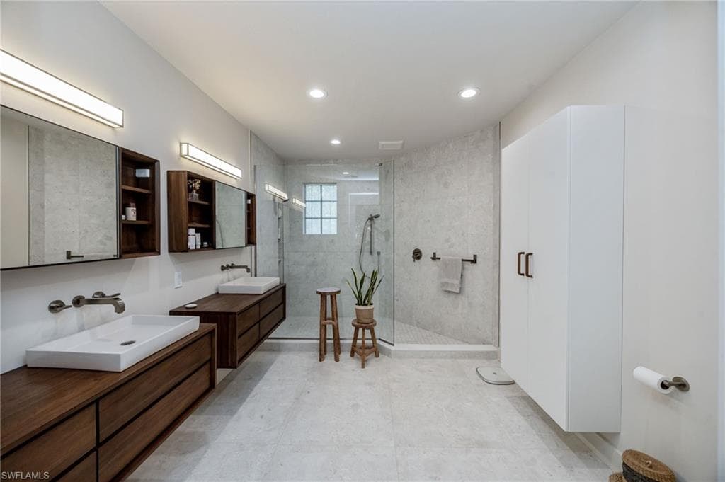 7128 Timberland CIR 201-14