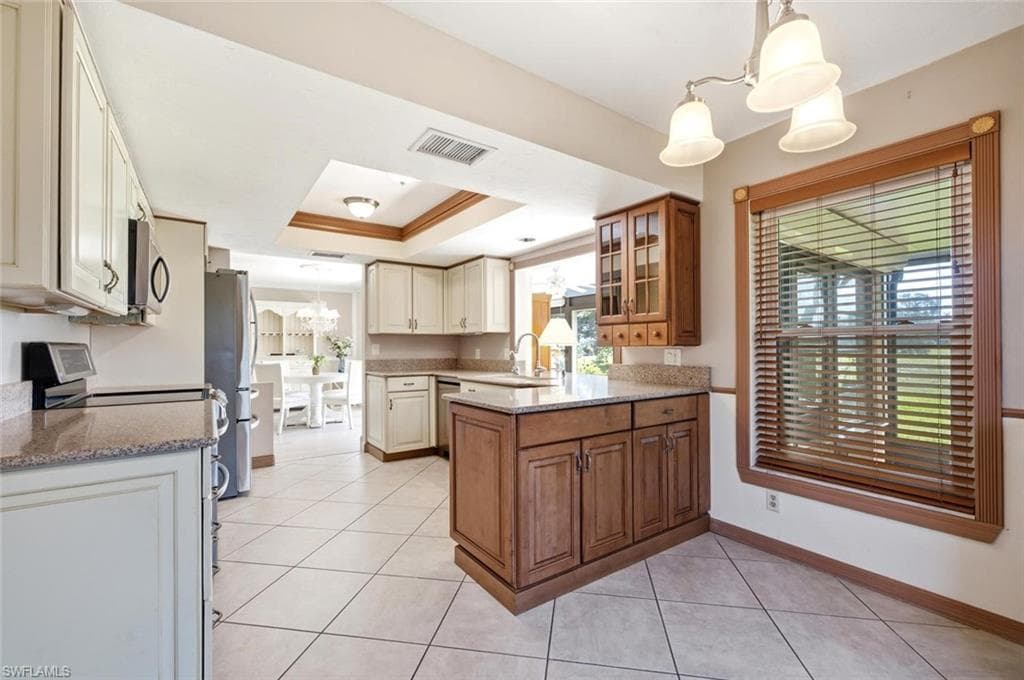 120 Fleur De Lis LN-13