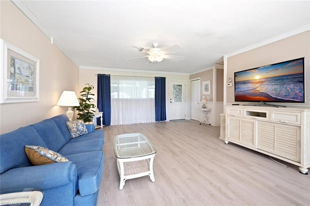 120 Fleur De Lis LN-5