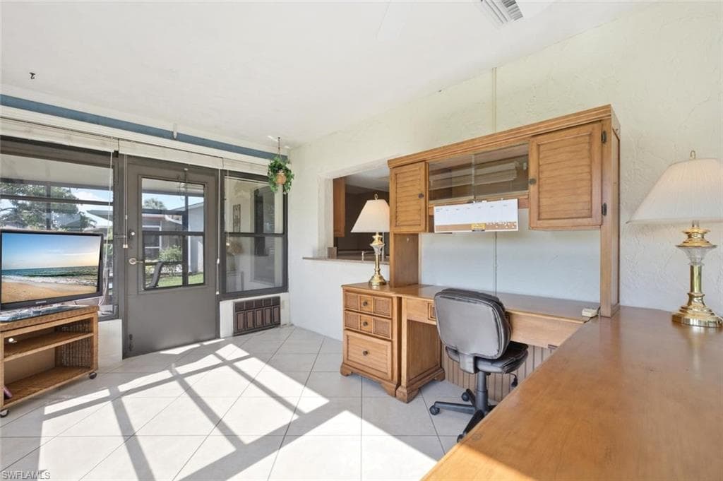 120 Fleur De Lis LN-24