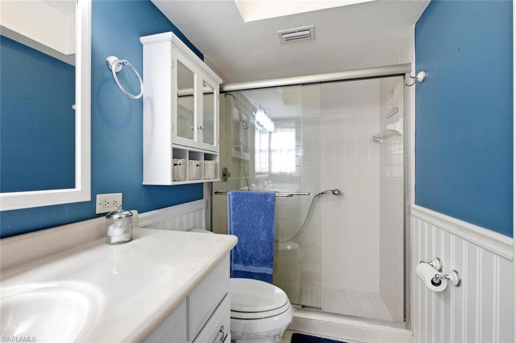 120 Fleur De Lis LN-18