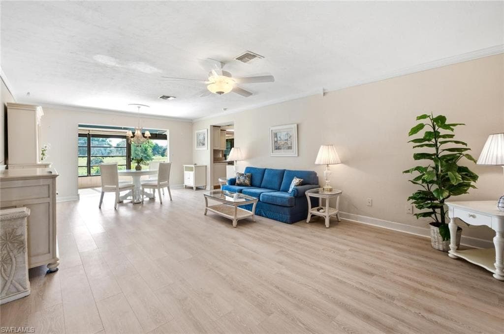 120 Fleur De Lis LN-4