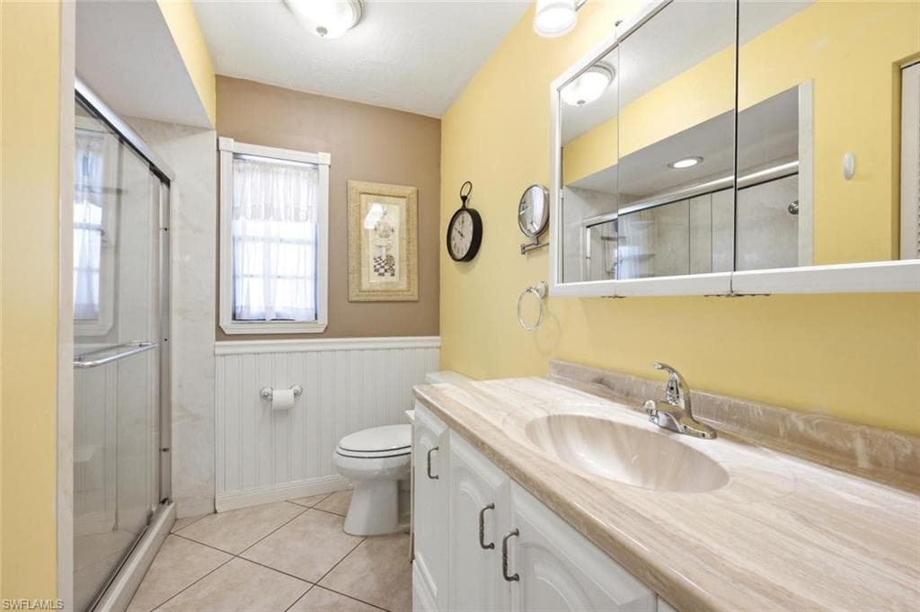 120 Fleur De Lis LN-21