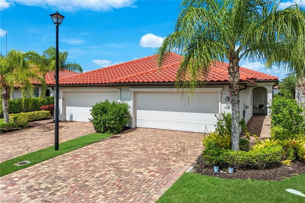 1427 Oceania DR S-1
