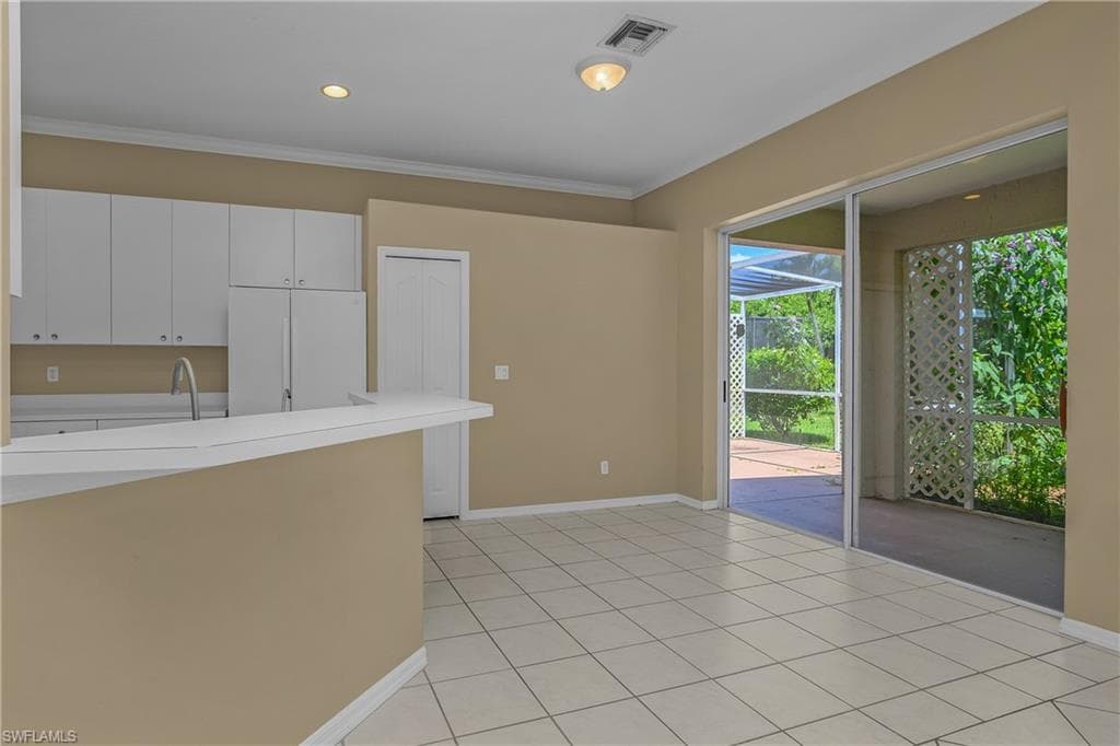 11082 LAKELAND CIR-16