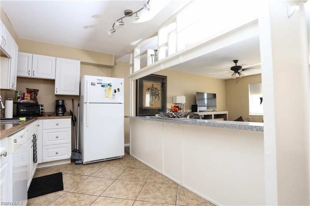 4901 Victoria DR 204-7