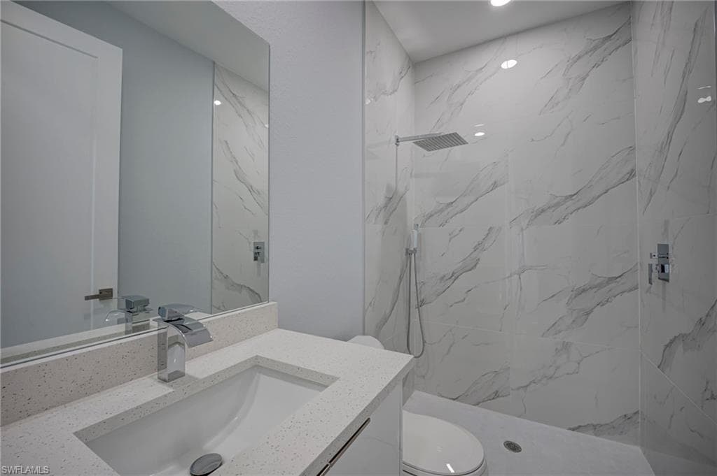 872 Spaulding ST E-24