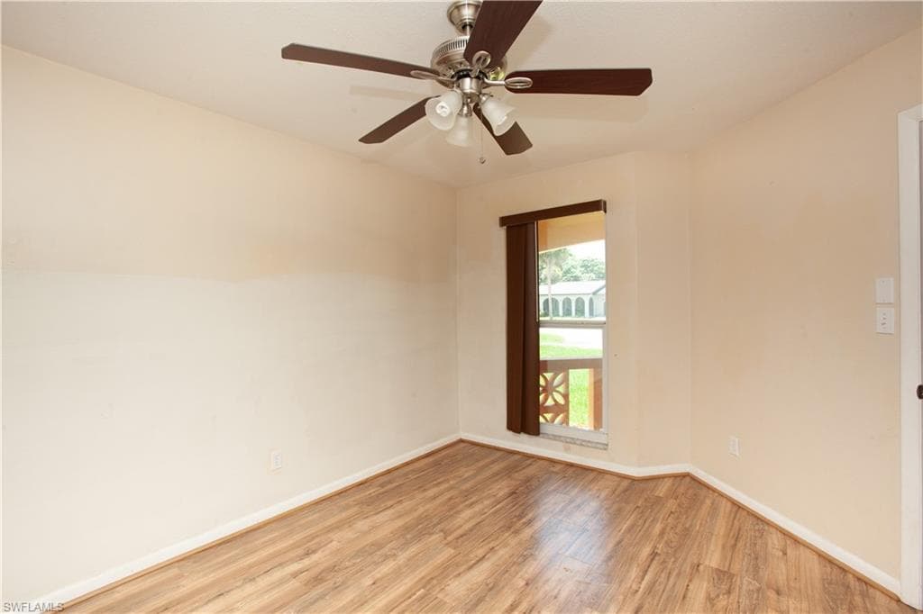 323 Dania ST-23