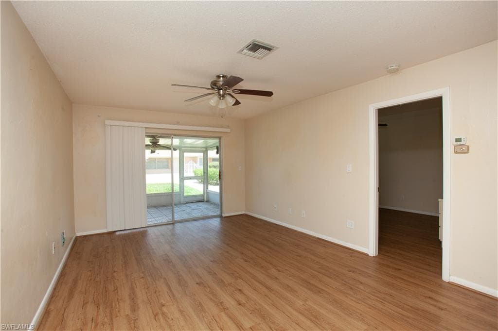 323 Dania ST-16