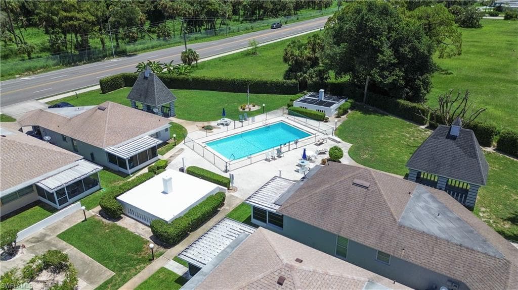 323 Dania ST-4