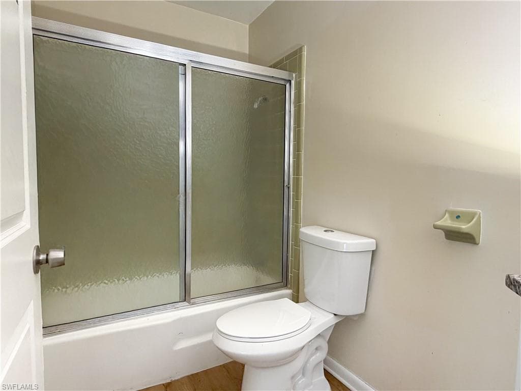 323 Dania ST-21