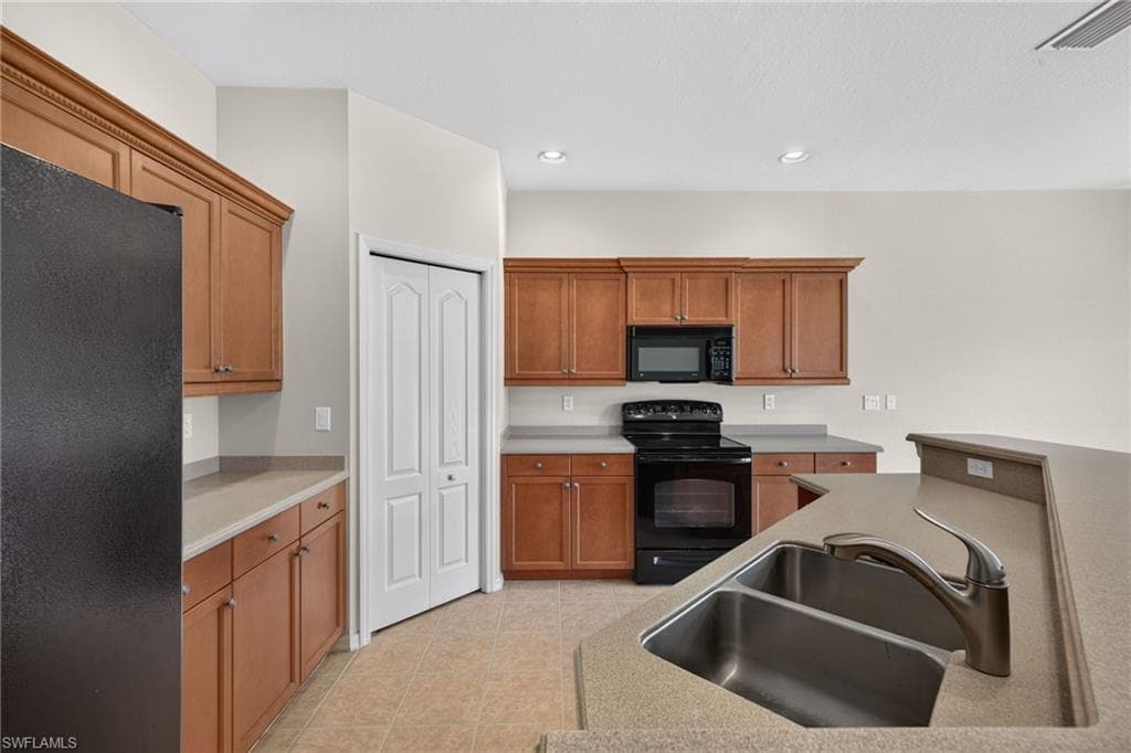 12755 Stone Tower LOOP-15