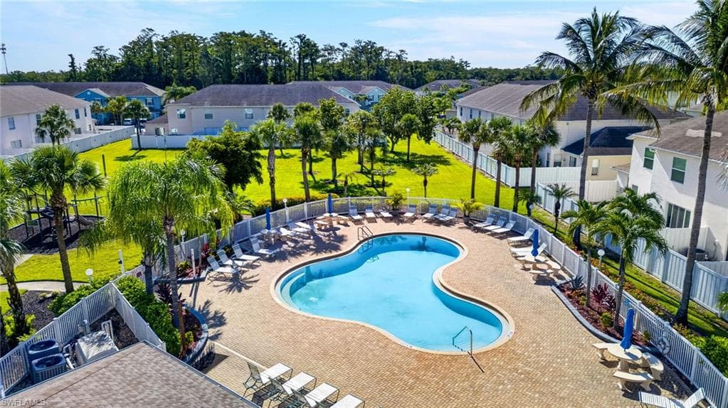 3009 Palmetto Oak DR 103-32