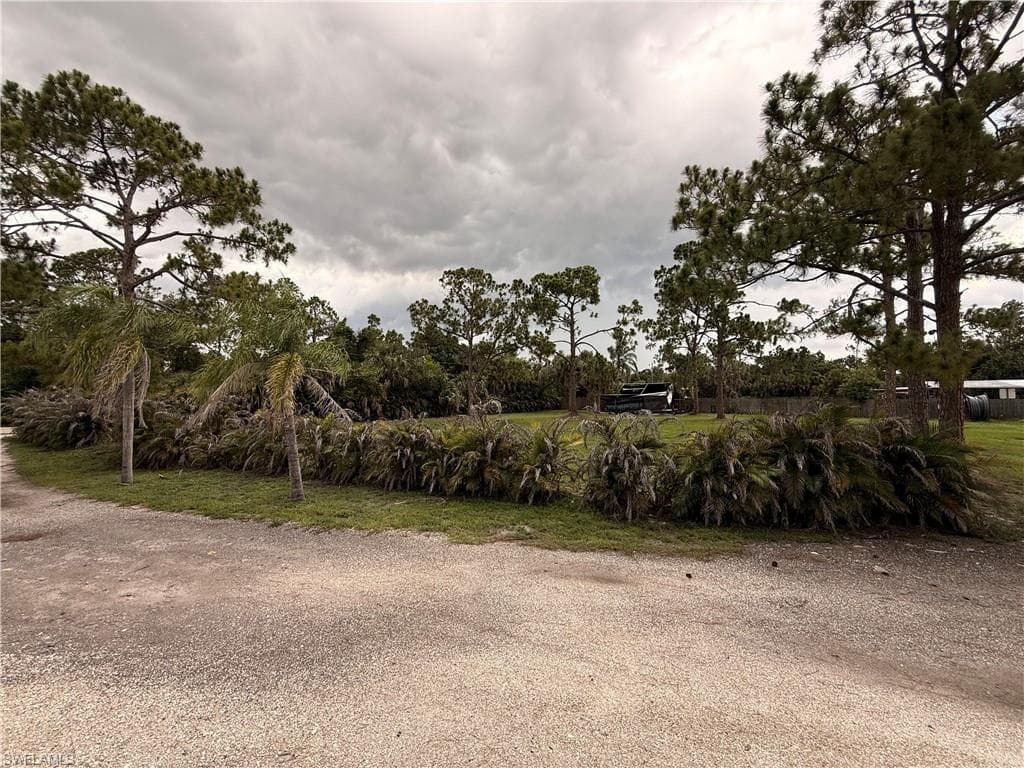 8219 Bartholomew DR-6