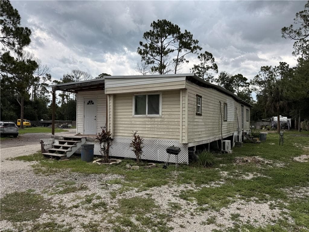 8219 Bartholomew DR-7