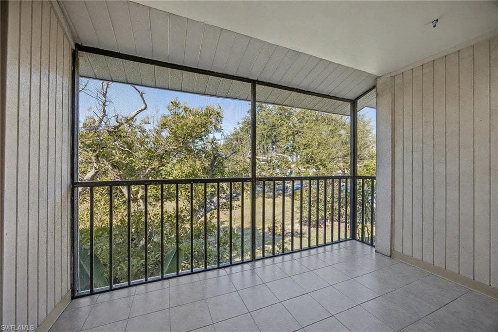423 Cape Coral PKWY W 202-5