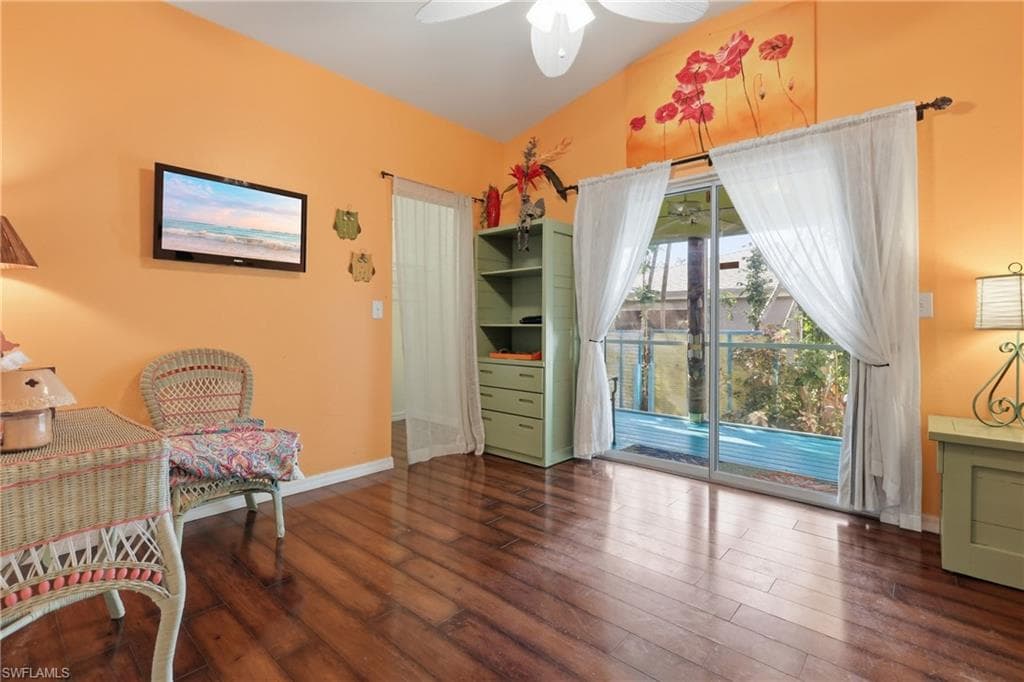 224 Benson ST-18