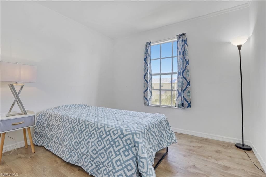 6085 Lake Front DR-12