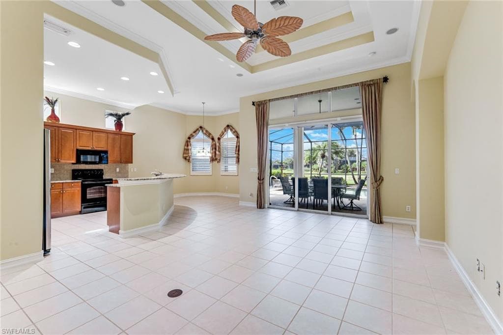 12584 Grandezza CIR-8