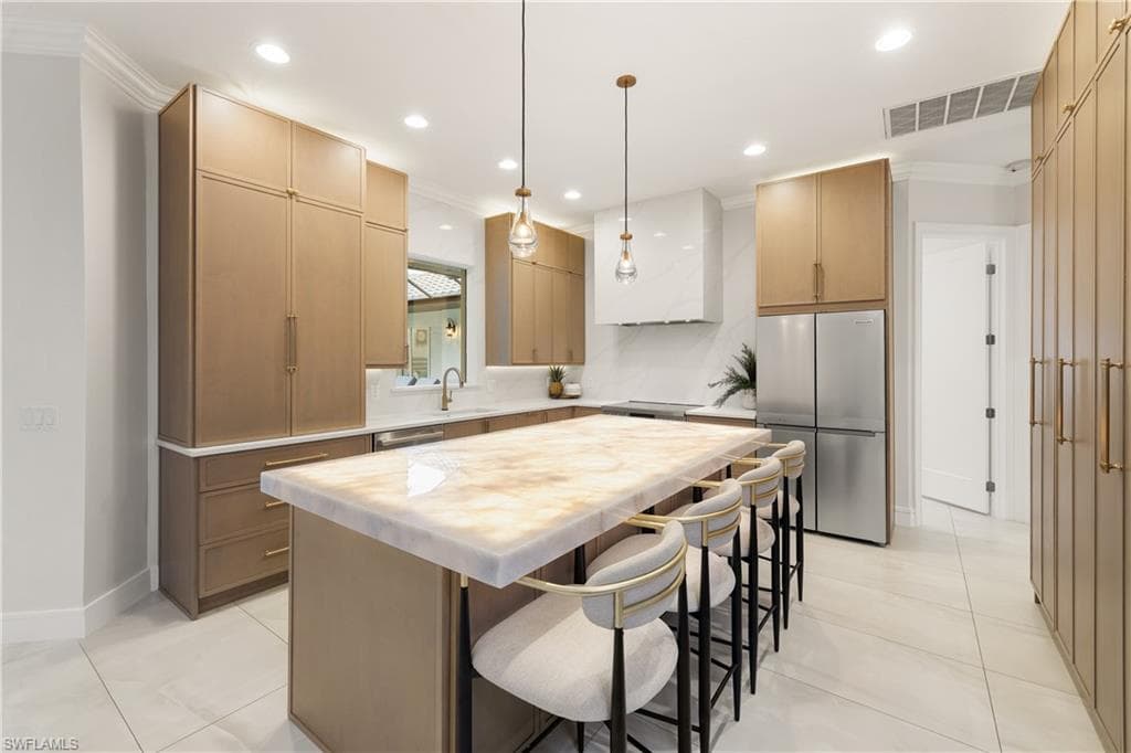 9798 Rocky Bank DR-17