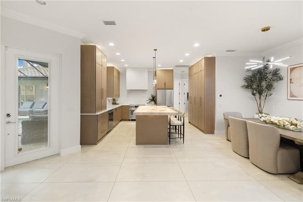 9798 Rocky Bank DR-11