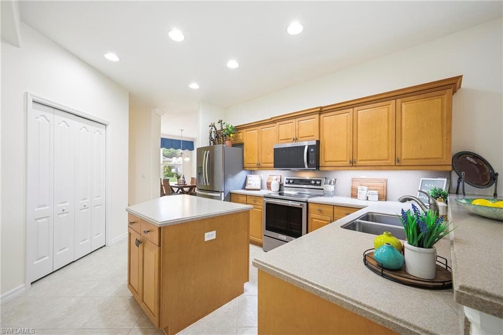 20480 Torre Del Lago ST-13