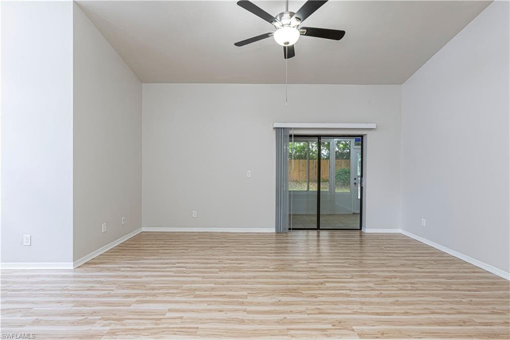 13114 Regent CIR-10