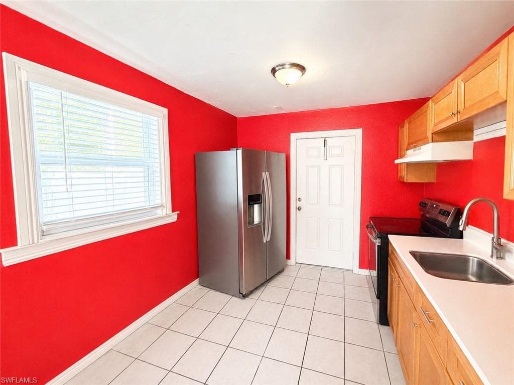2485 Bayside ST-13