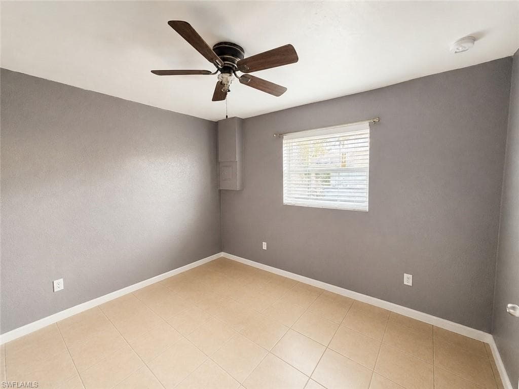 2485 Bayside ST-14