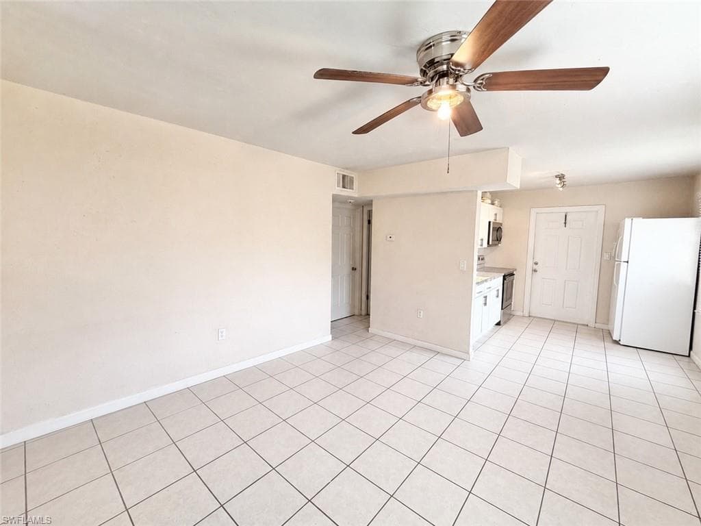 2485 Bayside ST-4