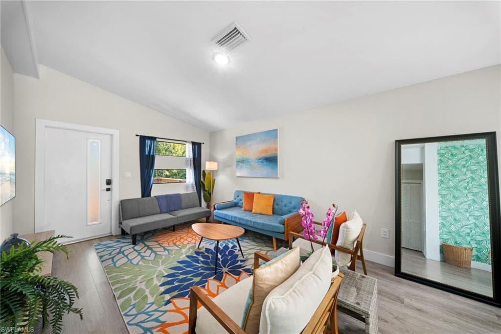 3260 Woodside AVE-6